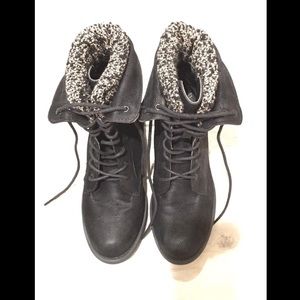 Wooly Combat Boots 7 Black Booties